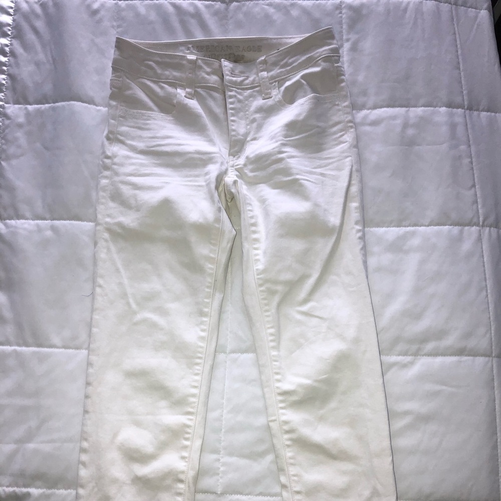 American Eagle White Jeans